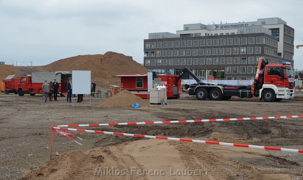 Erster Spatenstich Neues Feuerwehrzentrum Koeln Kalk Gummersbacherstr P004.JPG - Miklos Laubert